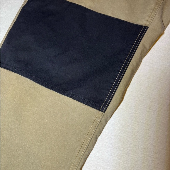 Men's Dual-Tone Cargo Pants - Picture 2 of 9